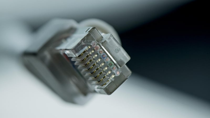 Comment réaliser un benchmark intranet efficace en 2026 : guide ultime étape par étape
