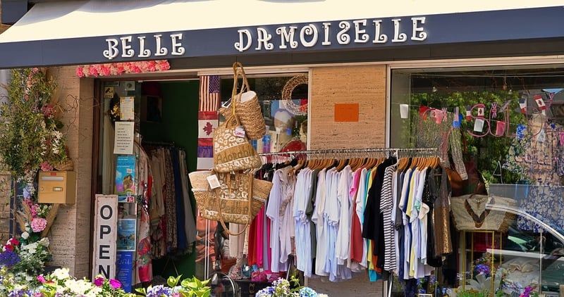 Découvrez les meilleurs exemples de signalétique magasin à Nantes en 2026